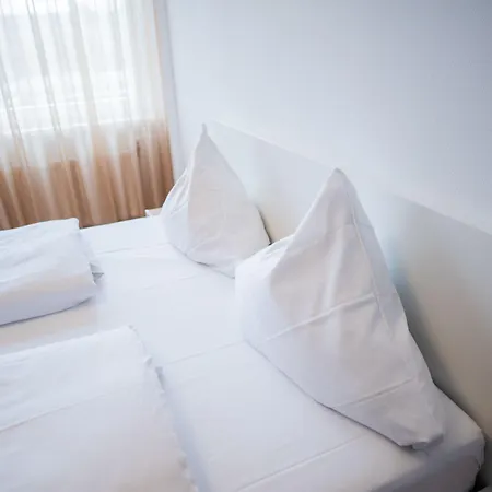 Hotel Leo Hotel