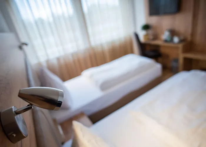 Leo 埃根斯泰因-列奥波德港