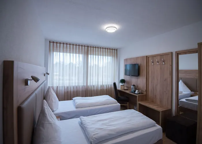 Отель Leo Эггенштайн-Леопольдсхафен