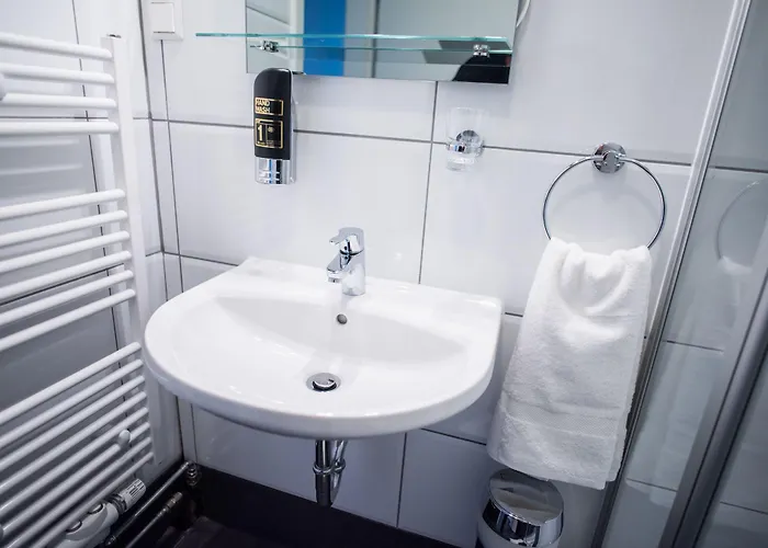 Leo 3* 埃根斯泰因-列奥波德港